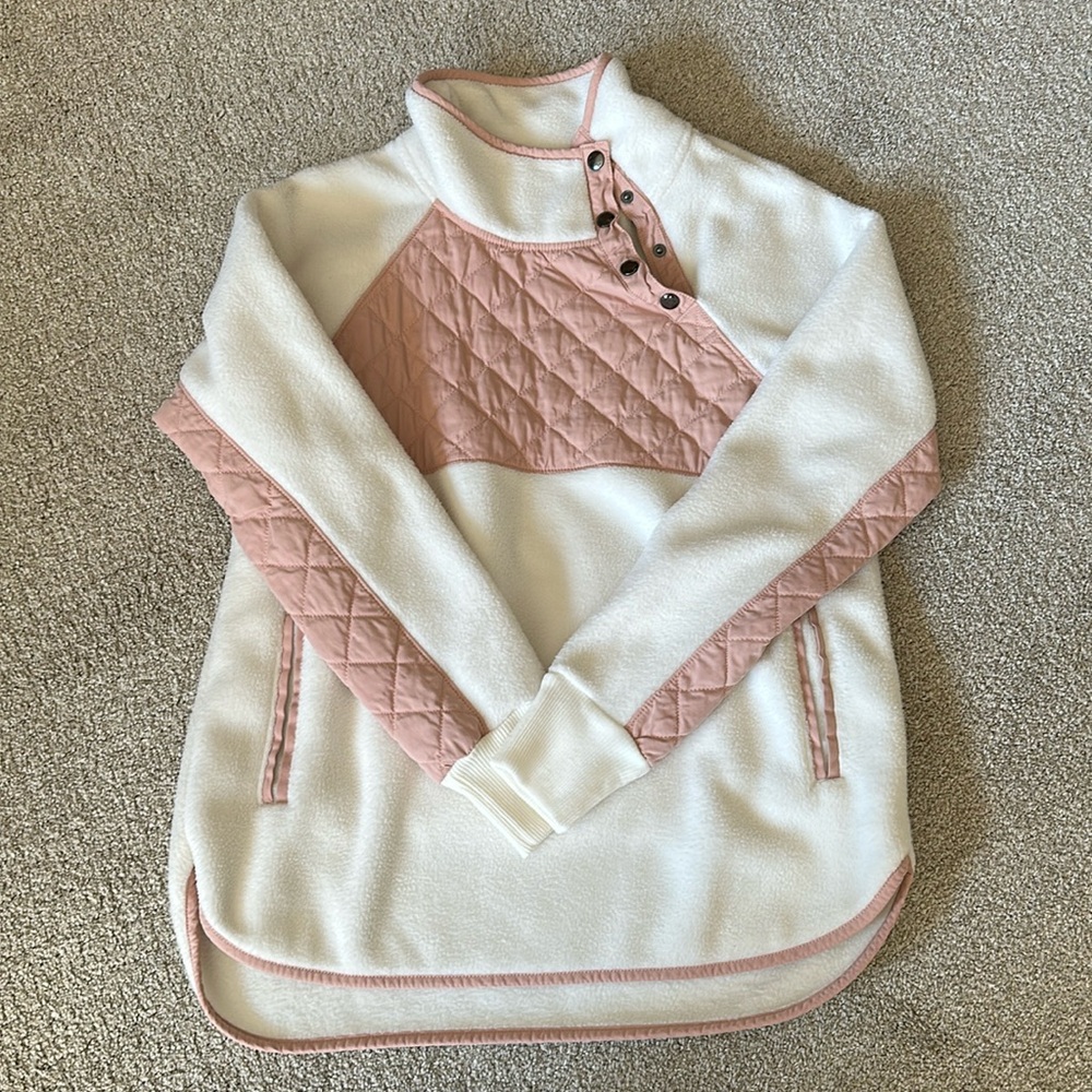 Abercrombie & Fitch Asymmetrical Pullover
